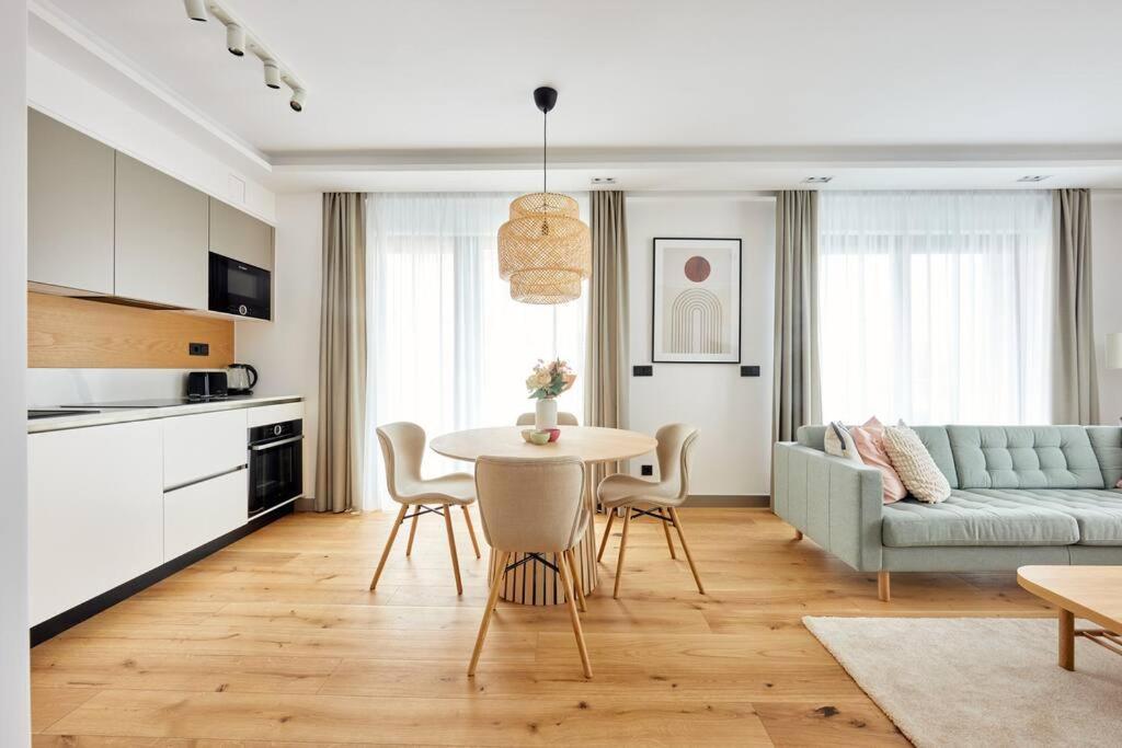 Duna Pearl Terrace With Garage Apartment